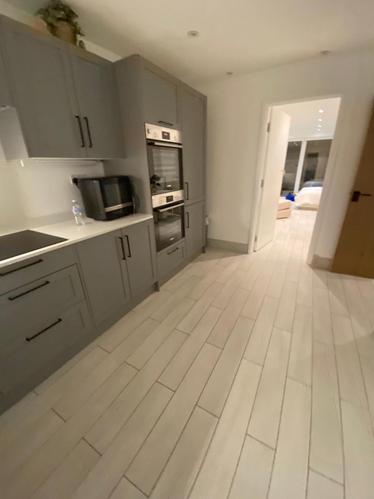 The Bay Apartment Edgware Ngoại thất bức ảnh